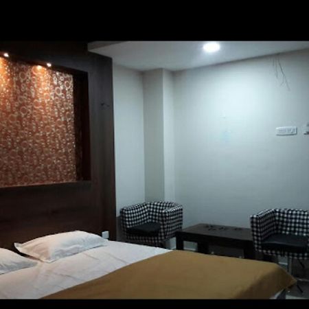Ambāsamudram Hotel Gowri Sankar מראה חיצוני תמונה